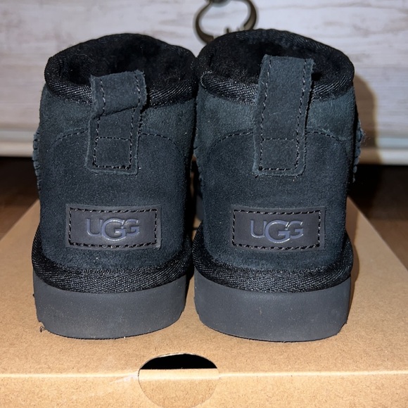 Black Classic Ultra Mini Uggs - Picture 6 of 9